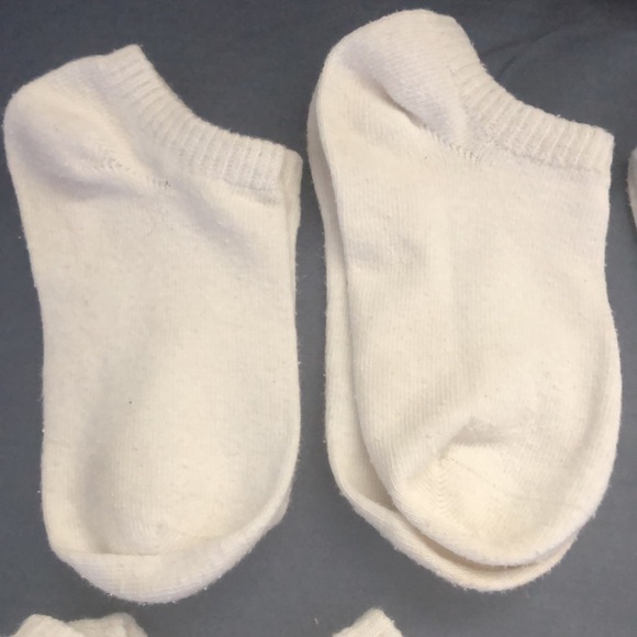 8 pairs of socks 6-24 mo baby. Firm price - Picture 7 of 8